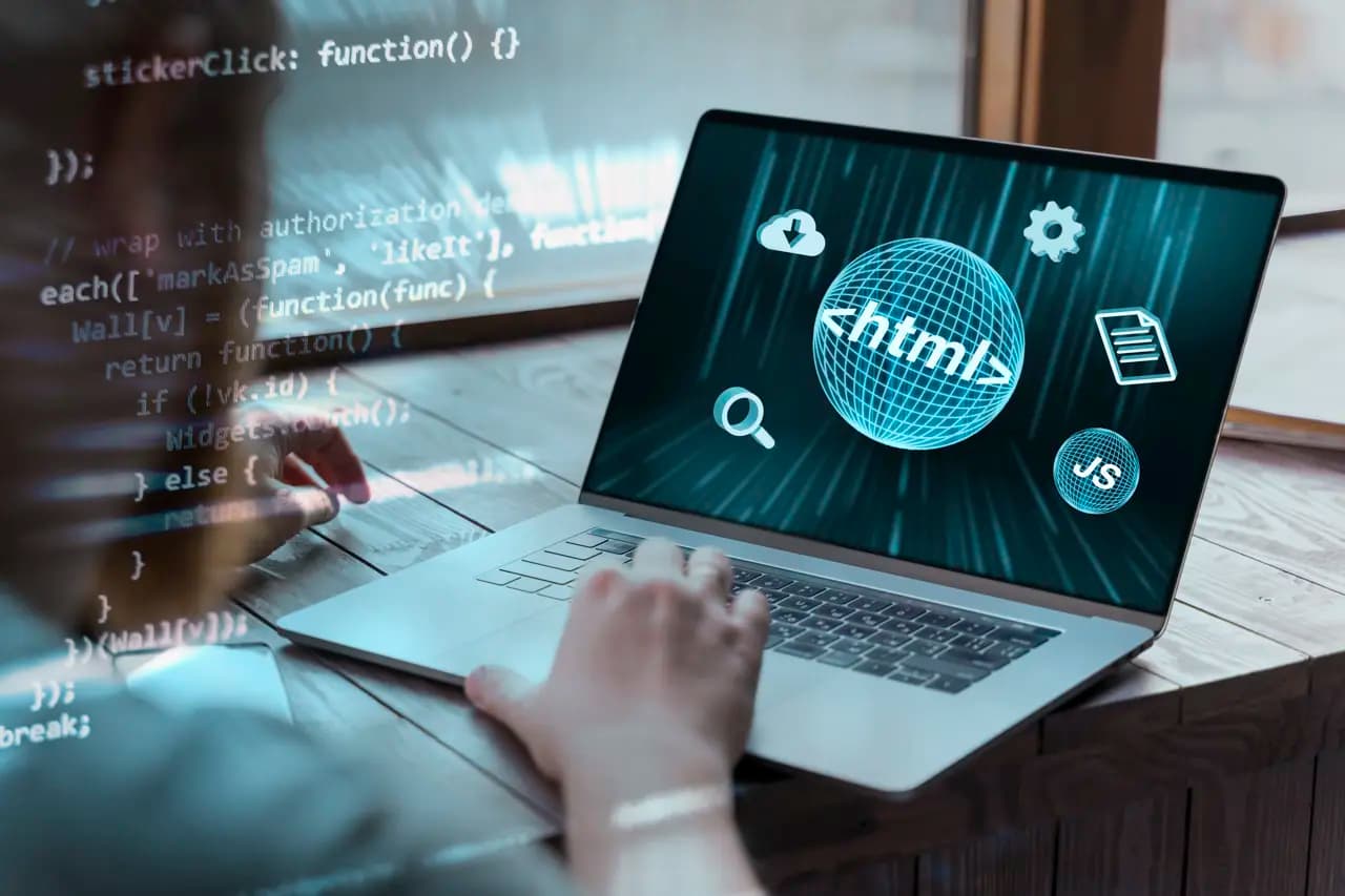 Etkileşimli Sitelerin Frontend Teknolojilerini Kullanma Gereksinimi